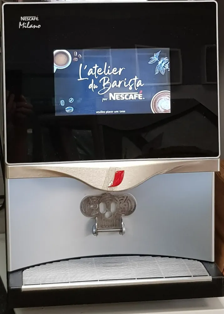 Boulangerie-viennoiserie-puit-damour-samatan-machine-a-cafe-1-scaled