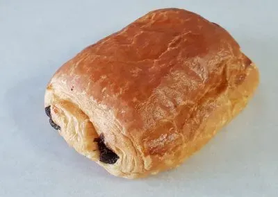 boulangerie-viennoiserie-le-puit-damour-samatan-chocolatine-1-400x284