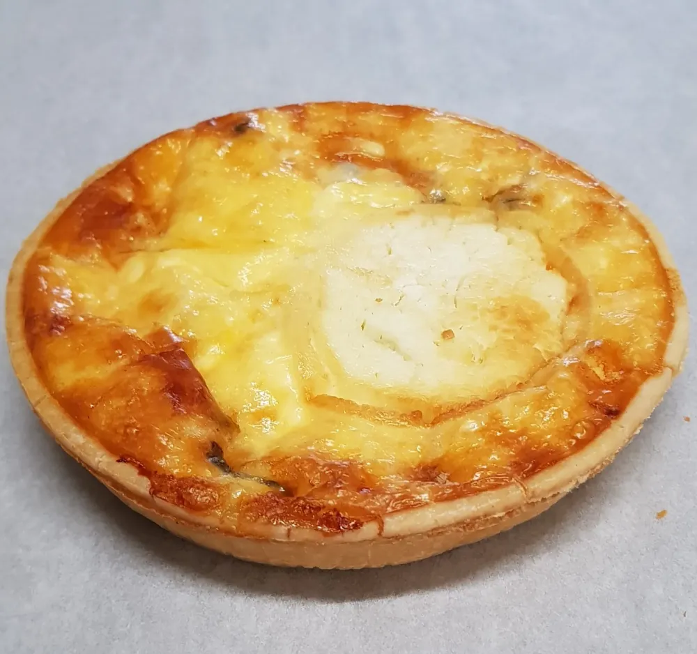 sandwicherie-boulangerie-puit-damour-samatan-quiche-3fromages-scaled